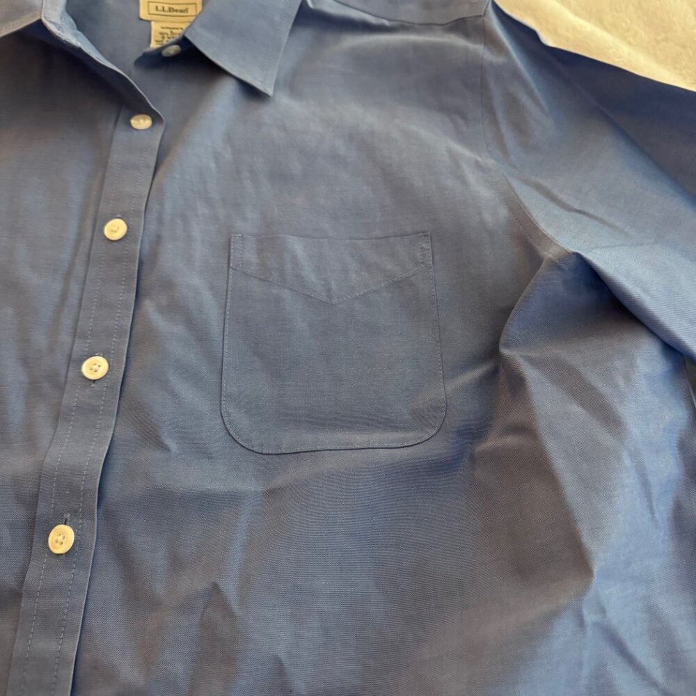 L.L. Bean Wrinkle Resistant Blue Cotton Long Sleeve Button Down Blouse Size L - Picture 6 of 16
